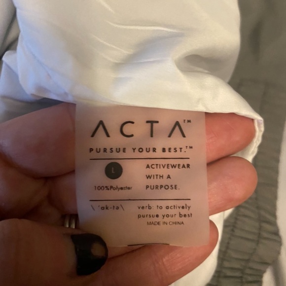 Acta Wear Wind Breaker SIZE LARGE - Picture 3 of 4